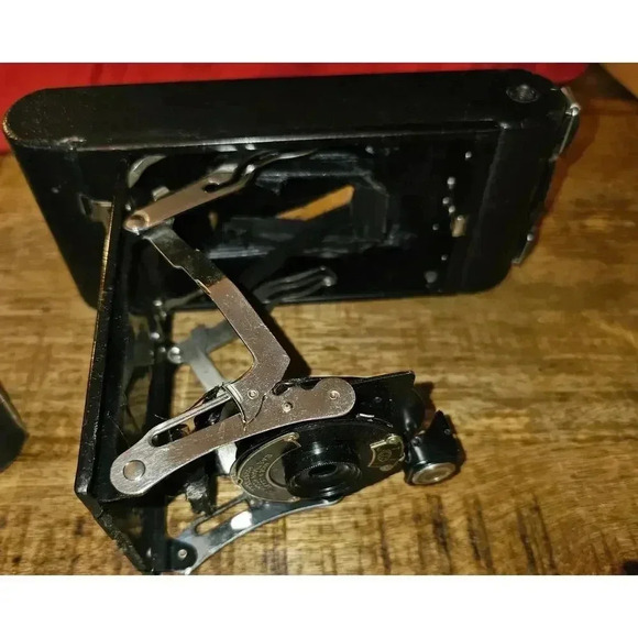 ANTIQUE CAMERAS - Picture 1 of 5